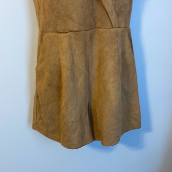Fashion Nova Maryland Suede Romper in Camel color size M - Picture 4 of 16